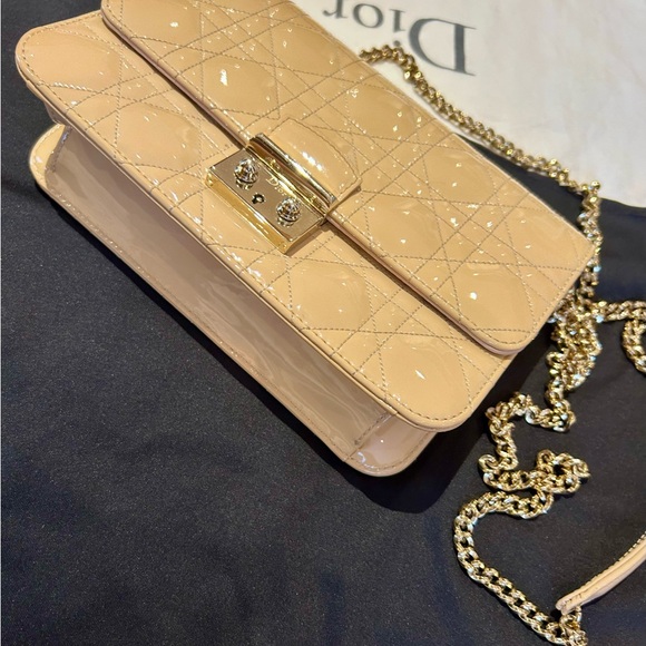 CHRISTIAN DIOR
Small Cannage Miss Dior Bag in Excellent Gently Used Condition. - Picture 2 of 15